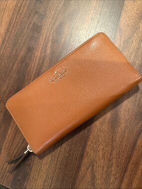 Kate Spade Zip-Around Continental Wallet